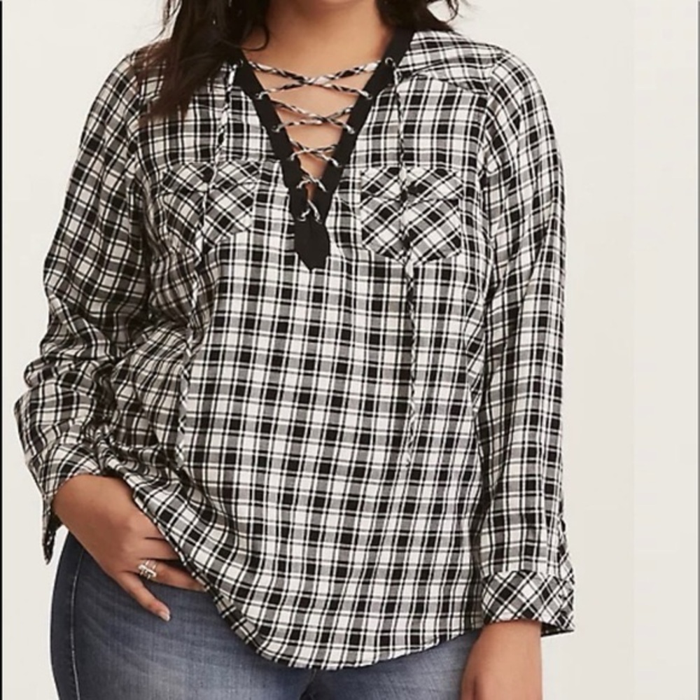 Torrid Black & White Plaid Lace-Up Tunic Blouse Goth Punk Grunge Size 00 Med M